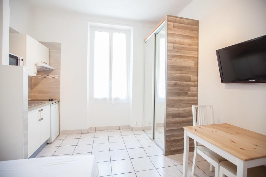 Appartements Foch Cannes Ruang foto